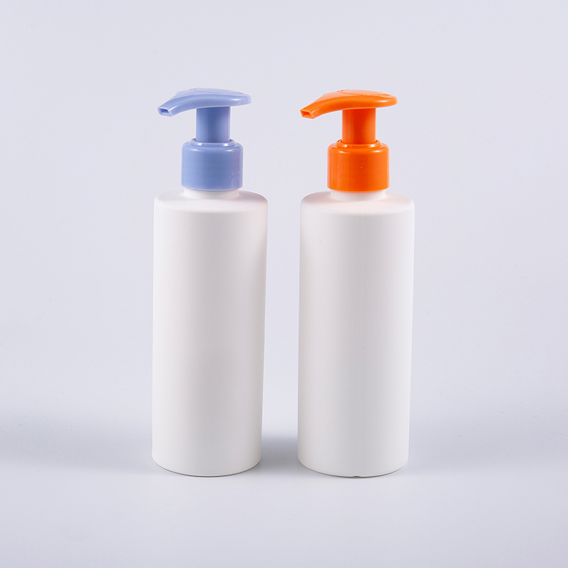 Frost White Round 200ml PE Бутылка для очищающего лосьона с насосом для мытья рук